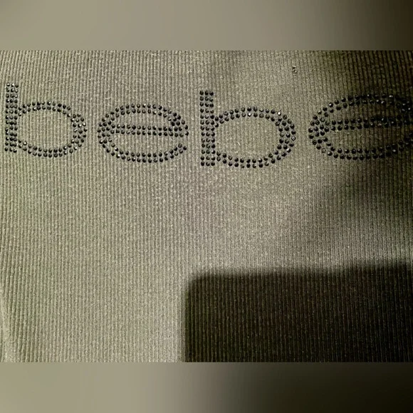 Bebe Vintage(?) beautifully cut top - Picture 2 of 8